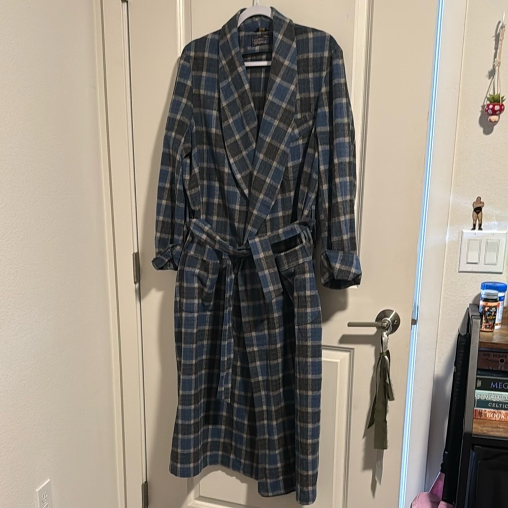 Pendleton Blue and Gray Plaid Robe